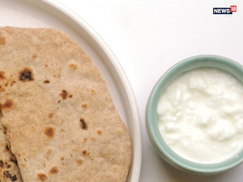 ওজন নিয়ন্ত্রণএই সংমিশ্রণে অস্বাস্থ্যকর চর্বি কম এবং ফাইবার এবং প্রোটিন বেশি থাকে, যা তৃপ্তি বাড়ায় এবং অতিরিক্ত খাওয়া রোধ করতে সাহায্য করে। বাসি রুটি থেকে প্রাপ্ত শক্তি এবং দইয়ের হজমের সুবিধা এটিকে ওজন-বান্ধব ব্রেকফাস্ট বিকল্প করে তোলে।