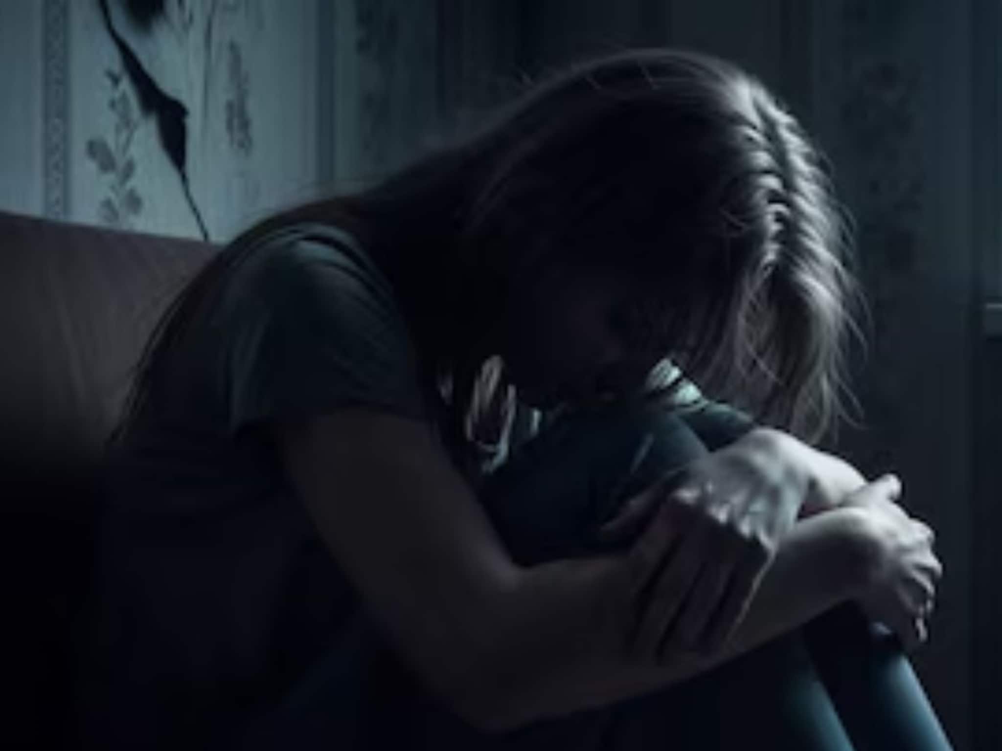 বেঙ্গালুরুতে ছাত্রীকে গণ*ধর্ষ*ণের অভিযোগ! গ্রেফতার প্রেমিক-সহ ৩, গোপনে ভিডিও রেকর্ড করে... বেঙ্গালুরুতে ছাত্রীকে গণ*ধর্ষ*ণের অভিযোগ! গ্রেফতার প্রেমিক-সহ ৩, গোপনে ভিডিও রেকর্ড করে...