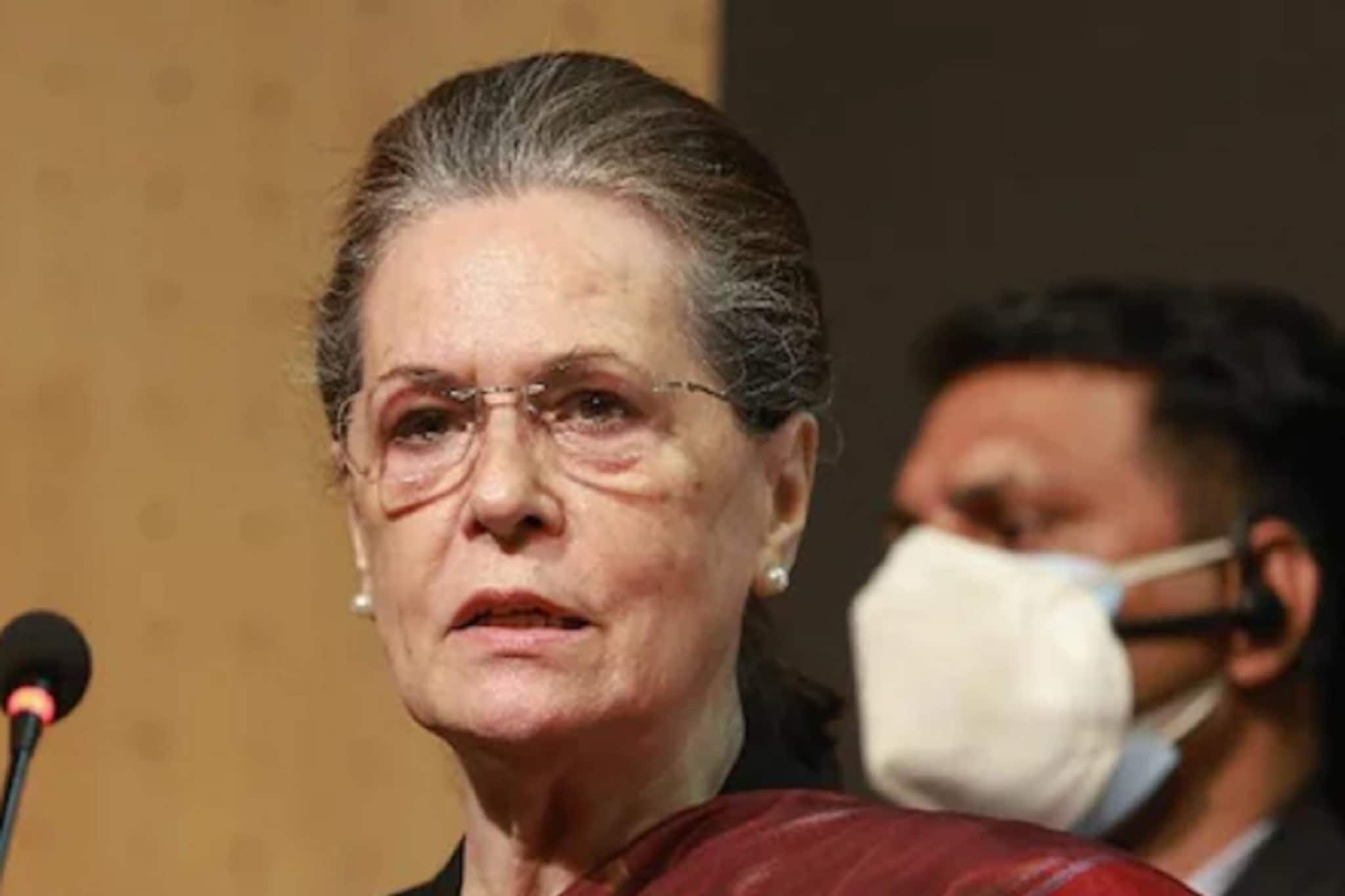 MGNREGA: মনরেগাকে ধ্বংস করেছে মোদি সরকার! কোটি কোটি কৃষক শ্রমিকদের স্বার্থে আঘাত, কেন্দ্রের নয়া ‘কালো আইনের’ বিরুদ্ধে প্রতিবাদের ডাক সনিয়ার MGNREGA: মনরেগাকে ধ্বংস করেছে মোদি সরকার! কোটি কোটি কৃষক শ্রমিকদের স্বার্থে আঘাত, কেন্দ্রের নয়া ‘কালো আইনের’ বিরুদ্ধে প্রতিবাদের ডাক সনিয়ার