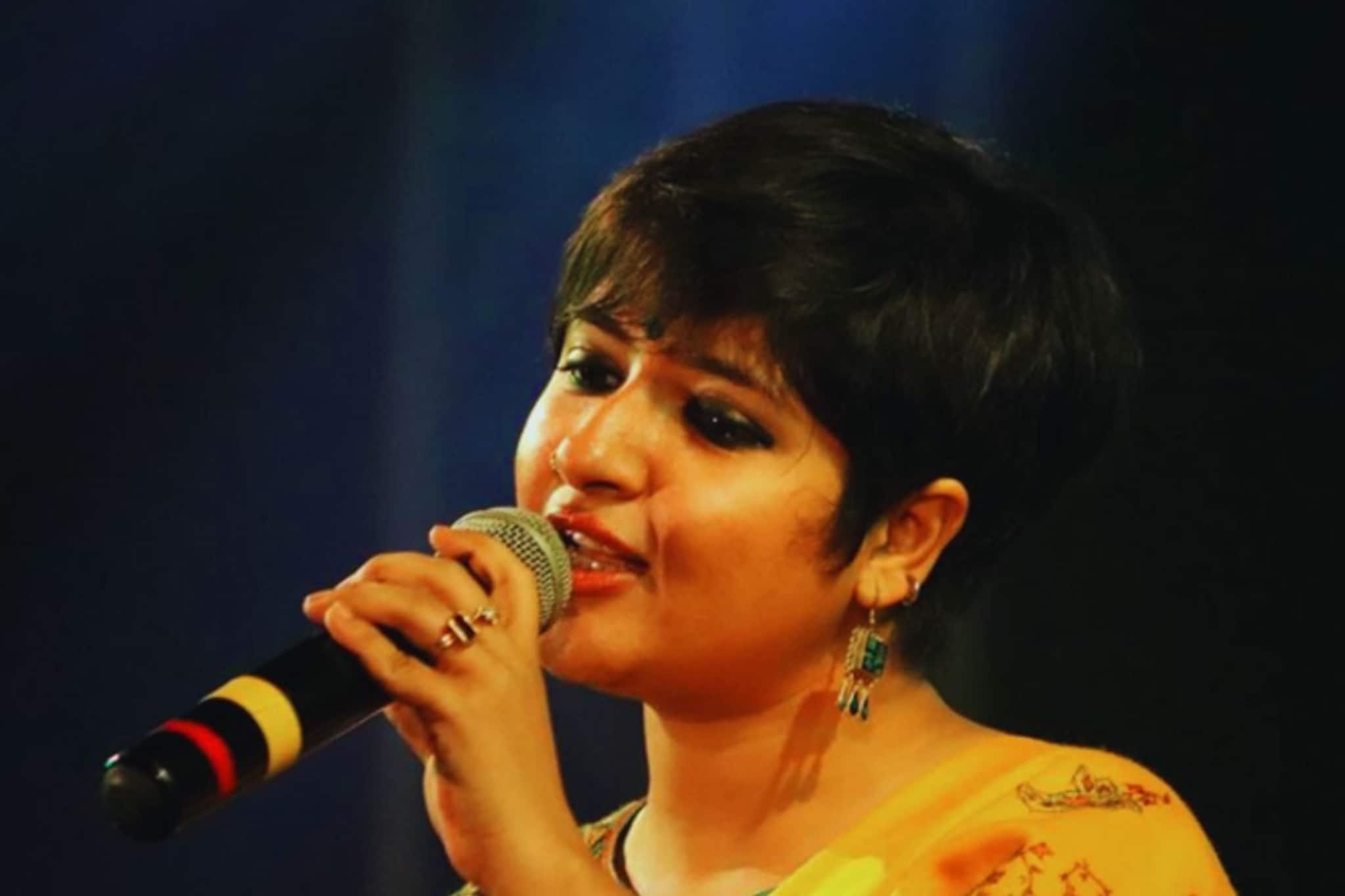 পূর্ব মেদিনীপুরে গান গাইতে গিয়ে হেনস্থার শিকার সঙ্গীতশিল্পী লগ্নজিতা! মারধরের চেষ্টা