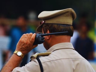 ২২ কিলো মাদক, স্করপিও গাড়ি, নগদ...খড়্গপুরে গ্রেফতার আন্তঃরাজ্য ডাকাত দল! ৭ অভিযুক্তের কাছ থেকে কী কী উদ্ধার করল পুলিশ ২২ কিলো মাদক, স্করপিও গাড়ি, নগদ...খড়্গপুরে গ্রেফতার আন্তঃরাজ্য ডাকাত দল! ৭ অভিযুক্তের কাছ থেকে কী কী উদ্ধার করল পুলিশ