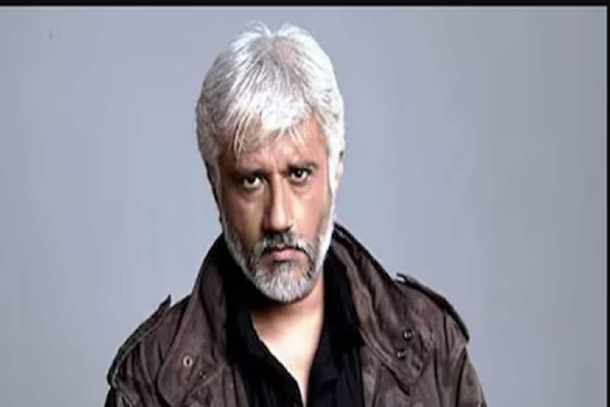 Vikram Bhatt Arrest: ৩০ কোটি টাকা প্রতারণার অভিযোগ, শ্যালিকার বাড়ি থেকে গ্রেফতার পরিচালক বিক্রম ভাট! Vikram Bhatt Arrest: ৩০ কোটি টাকা প্রতারণার অভিযোগ, শ্যালিকার বাড়ি থেকে গ্রেফতার পরিচালক বিক্রম ভাট!