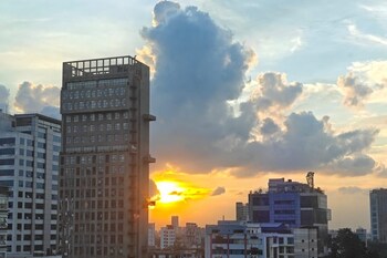 জাঁকিয়ে শীতের দেখা নেই রাজ্যে ! সব জেলাতেই কুয়াশা, কবে থেকে আরও নামতে পারে তাপমাত্রা ?