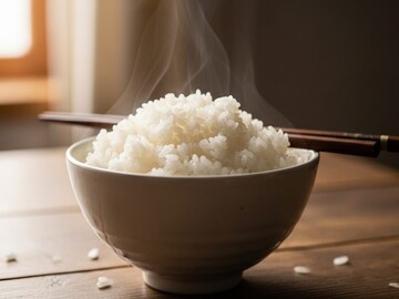 ভাত আঠালো হচ্ছে? শেফদের ‘সিক্রেট ফ্রিজার ট্রিক’-এ মিলবে ঝরেঝরে, হোটেলের মতো পারফেক্ট ভাত