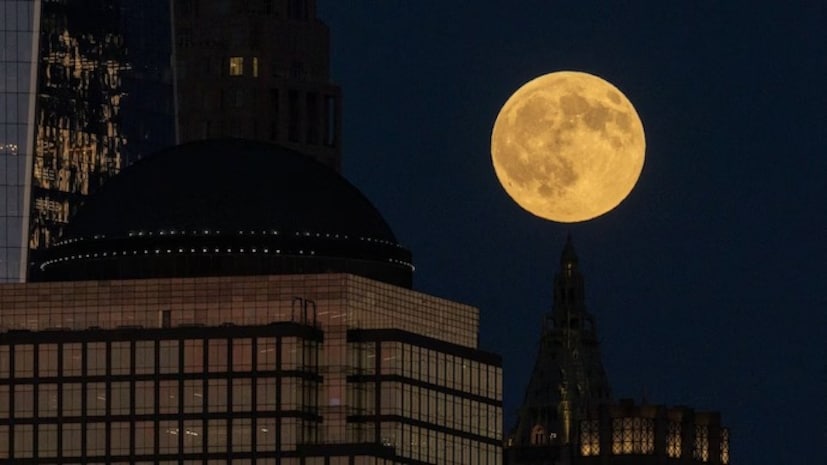 জ্যোতির্বিজ্ঞানীদের মতে, এই পূর্ণিমাটি বিশেষ কারণ ১৮.৬ বছরের একটি বিরল চন্দ্রচক্র, যা 