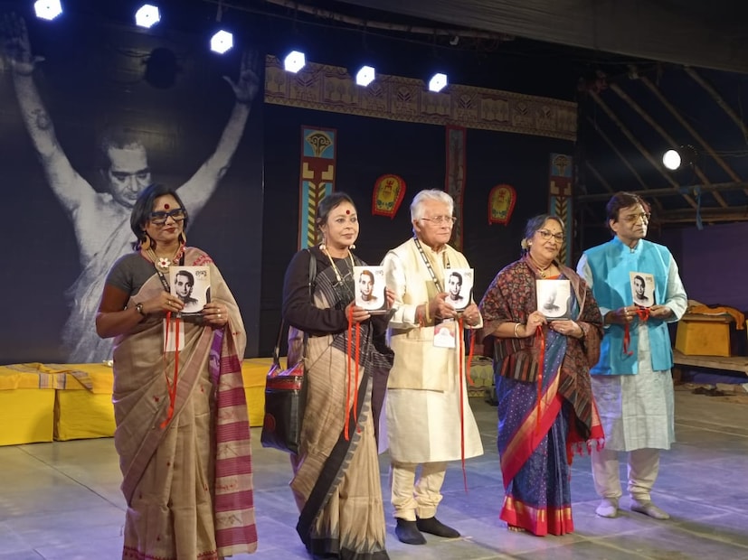 উদয় শঙ্করের একশো পঁচিশ তম জন্মবার্ষিকীতে ওয়েস্ট বেঙ্গল ডান্স গ্রুপ ফেডারেশনের পক্ষ থেকে আয়োজিত দু'দিন ব্যাপি উদয় শঙ্কর নৃত্য উৎসবের শুভ সূচনায় ফেডারেশনের পক্ষ থেকে 