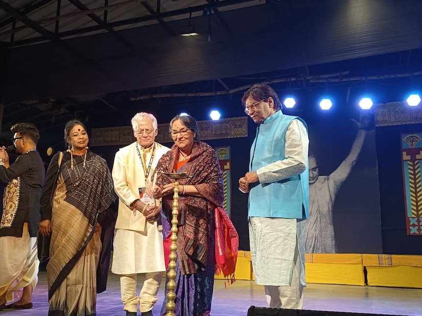 দ্বিতীয় দিনে  ডান্সার্স গিল্ড,  নাদ- ব্রহ্ম , কলাপী, ঘুঙুর, আলোর পাখি সেন্টার ফর পারফর্মিং আর্টস, বাঁকুড়া আঙ্গিক, বলাগড় পায়েল নৃত্য কলা কেন্দ্র, স্বস্তিকা কলা কেন্দ্র সহ আরো অনেক বিশিষ্ট নৃত্য সংস্থা।বীরভূম, বাঁকুড়া,বলাগড়,কলকাতা সহ বিভিন্ন জেলার নৃত্য প্রতিষ্ঠান। 