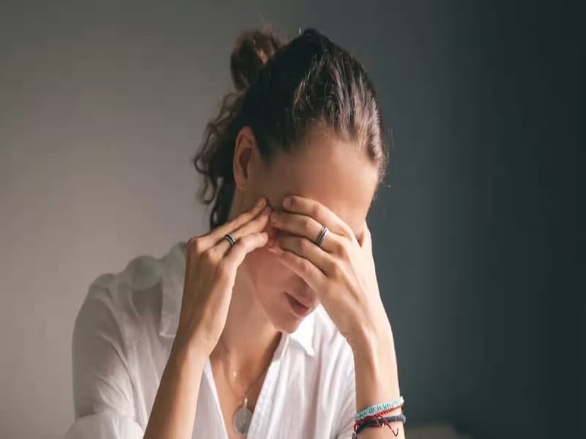 ক্রমাগত চাপের ধরণ: গভীর রাতে ইমেল, সময়সীমা কম, ট্র্যাফিক, পারিবারিক উদ্বেগের চাপে ঘরে বাইরে আপনার স্নায়ুতন্ত্র কখনও বিশ্রাম পায় না। দীর্ঘস্থায়ী চাপ ধমনীগুলিকে সংকুচিত করে৷