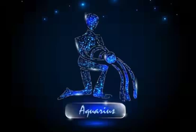 কুম্ভ রাশির জাতক জাতিকাদের জন্য এই সময়কাল কঠোর পরিশ্রম, জীবনের অগ্রগতি এবং সামগ্রিক সমৃদ্ধির জন্য পুরস্কার বয়ে আনতে পারে। এটি আত্মসমালোচনারও সময়, যা আপনাকে অসহায় অভ্যাস এবং সম্পর্ক ত্যাগ করে ব্যক্তিগত পুনরুদ্ধার এবং বৃদ্ধির দিকে মনোনিবেশ করার সুযোগ দেয়।