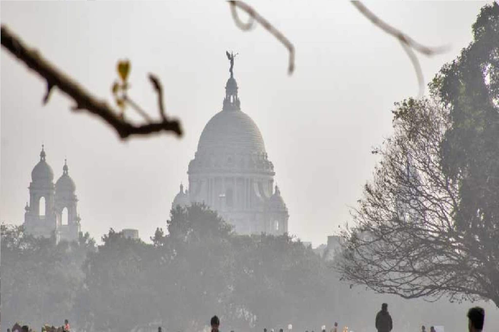 ১৮ বছরে কলকাতায় এই প্রথমবার! আগামী ২৪ ঘণ্টায় বিরাট ভোলবদল...! ১-২-৩ কেমন থাকবে আবহাওয়া ১৮ বছরে কলকাতায় এই প্রথমবার! আগামী ২৪ ঘণ্টায় বিরাট ভোলবদল...! ১-২-৩ কেমন থাকবে আবহাওয়া