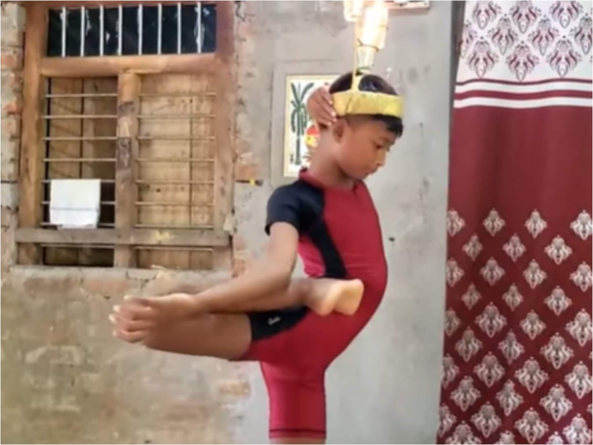 পশ্চিম মেদিনীপুরের ছোট্ট ছেলের প্রতিভা চমকে দেবে আপনাকে