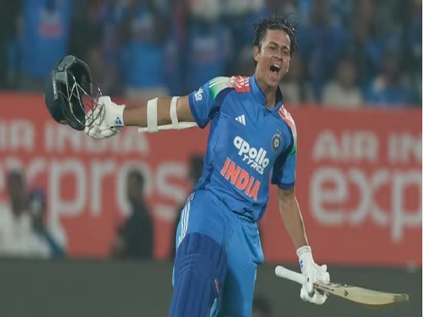 তাঁর সঙ্গে বাদ পড়েছেন তৃতীয় ওডিআই-এ সেঞ্চুরি করা যশস্বী জয়সওয়াল, নতুন অলরাউন্ডার নীতিশ কুমার রেড্ডি, নির্ভরযোগ্য ব্যাটার রুতুরাজ গায়কোয়াড়, পেসার প্রসিদ্ধ কৃষ্ণ, এবং দুই উইকেটরক্ষক—ঋষভ পন্ত ও ধ্রুব জুরেল। অন্যদিকে, রোহিত শর্মা, বিরাট কোহলি ও রবীন্দ্র জাদেজা ইতোমধ্যেই ২০২৪ সালের জুনে টি২০ ক্রিকেট থেকে অবসর নিয়েছেন।