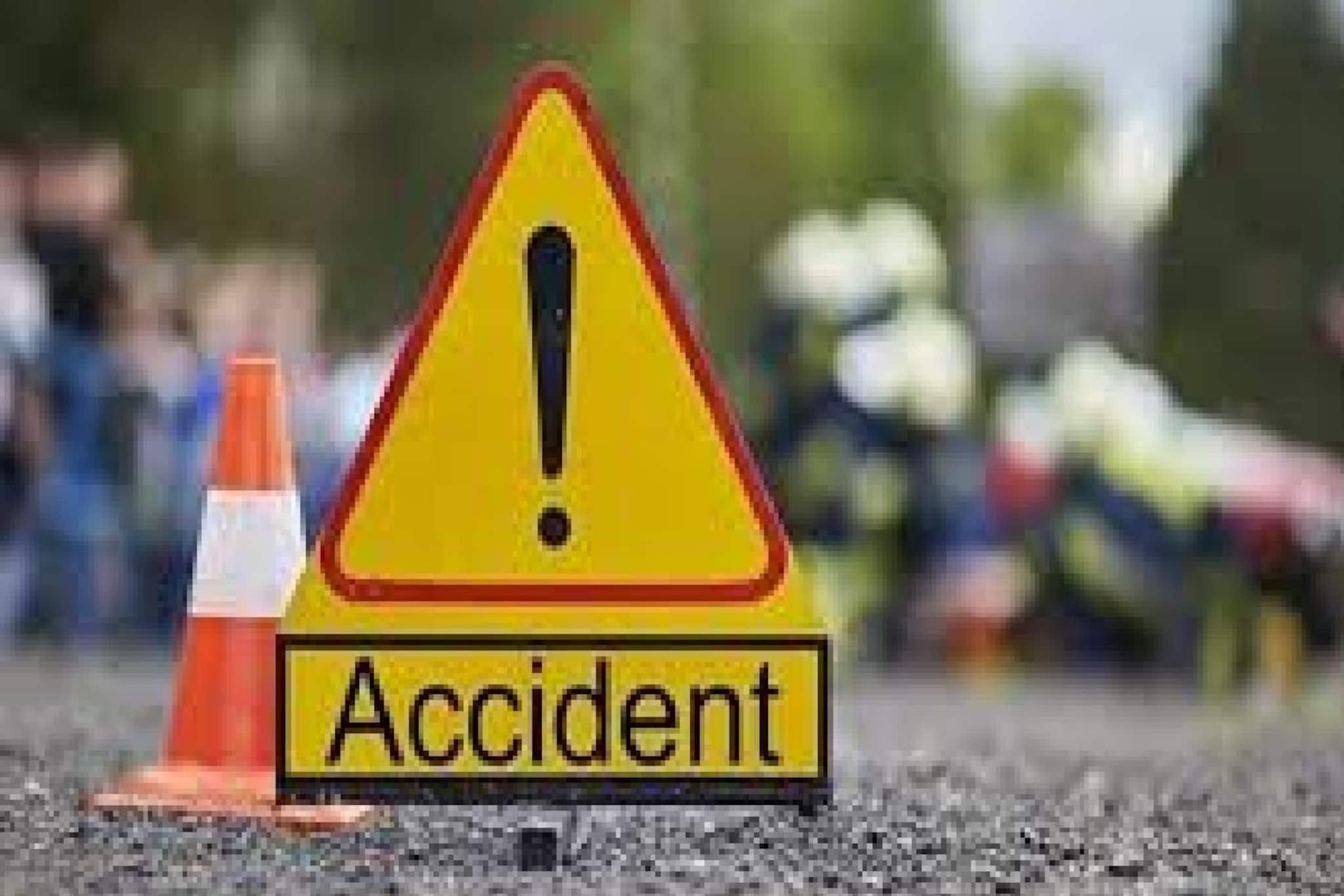 Accident In Kolkata: শীতলতম দিনের ফাঁসে কলকাতা, সাত সকালেই ময়দান চত্বরে দুর্ঘটনা Accident In Kolkata: শীতলতম দিনের ফাঁসে কলকাতা, সাত সকালেই ময়দান চত্বরে দুর্ঘটনা