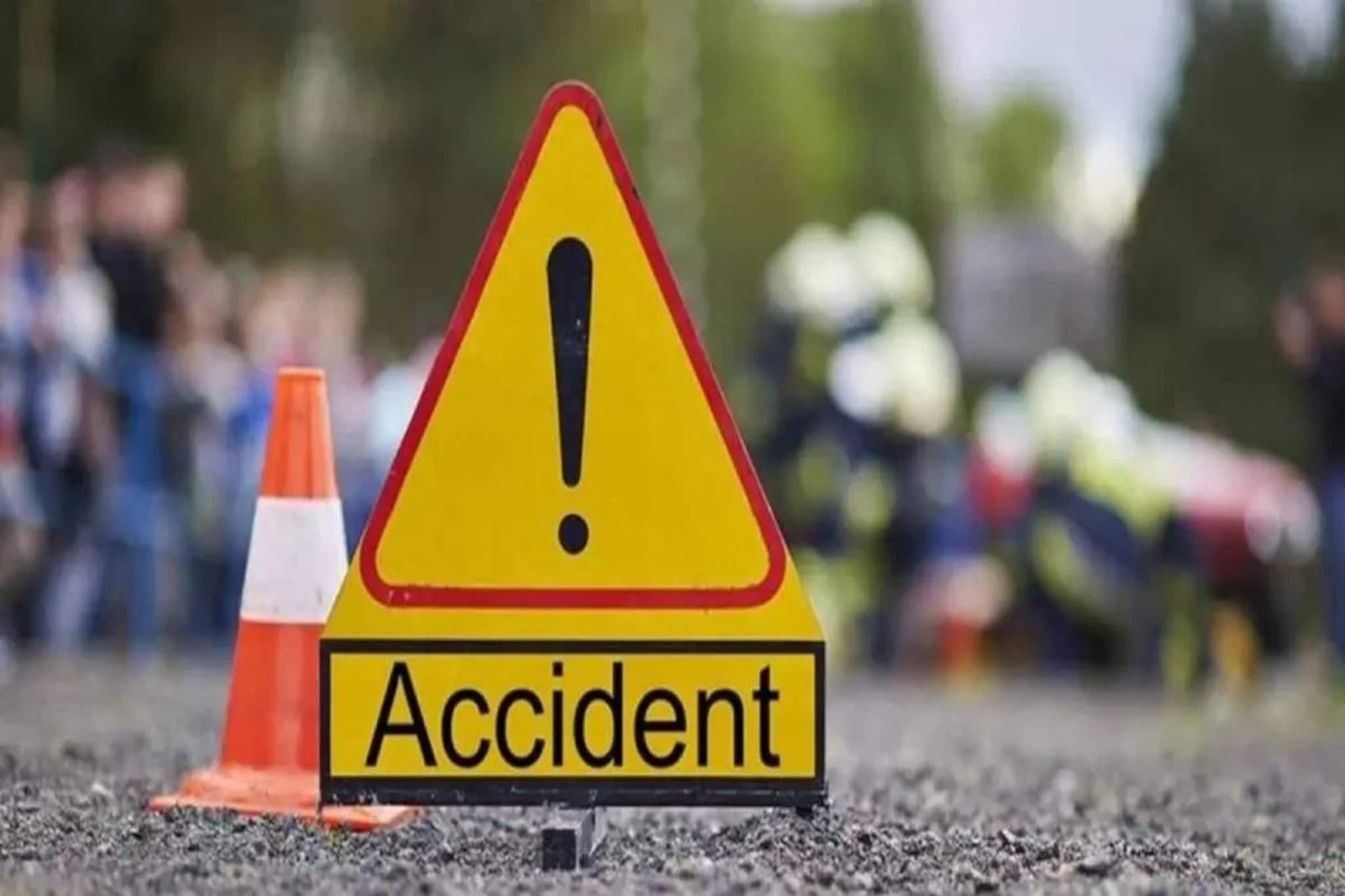 বাসন্তী হাইওয়েতে ভয়াবহ ঘটনা! মৃত্যু কলকাতা পুলিশের এক অফিসারের, বাড়ি ফেরার পথেই সব শেষ