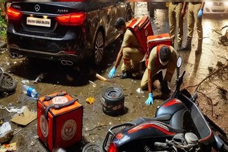 কী মর্মান্তিক! সজোরে এসে ধাক্কা মারল গাড়ি, নদিয়ায় মৃত্যু অনলাইন ডেলিভারি বয়ের!