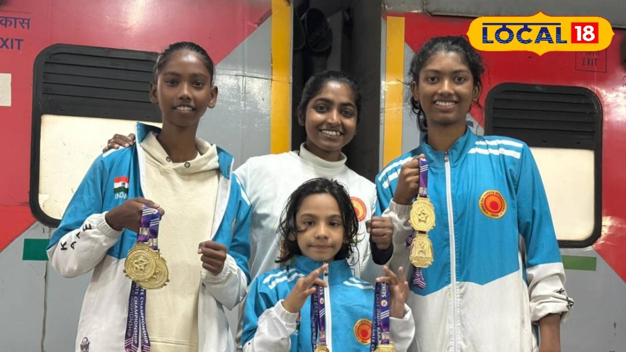 ক্যারাটে চ্যাম্পিয়নশিপে বাজিমাত আলিপুরদুয়ারের মেয়েদের! একসঙ্গে সোনা ও রুপোর বন্যা