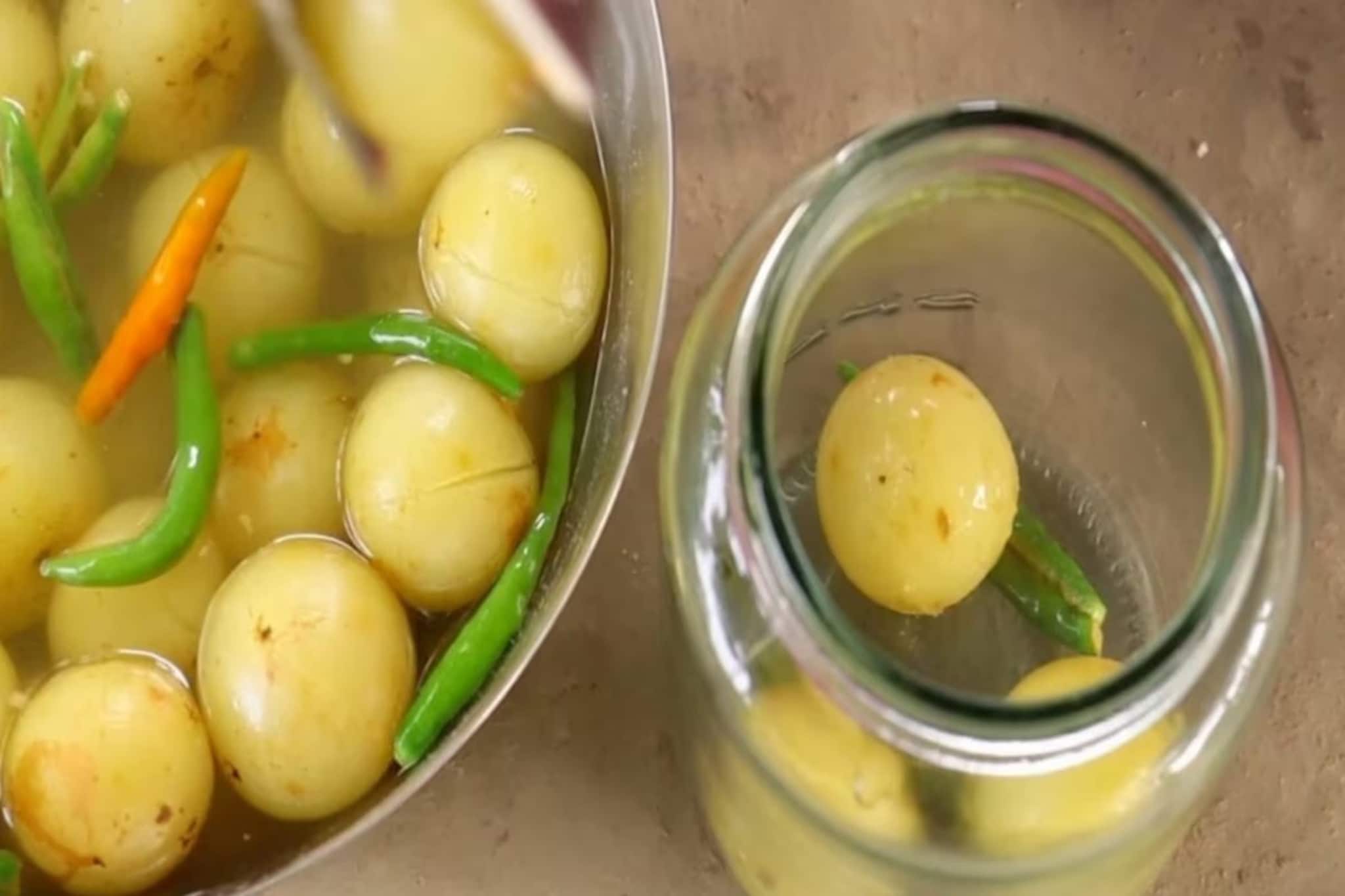 শীতকালে বাজারে ভরে গিয়েছে... একটা আমলকিই হতে পারে আপনার বাঁচার মহৌষধ! উপকার অজস্র