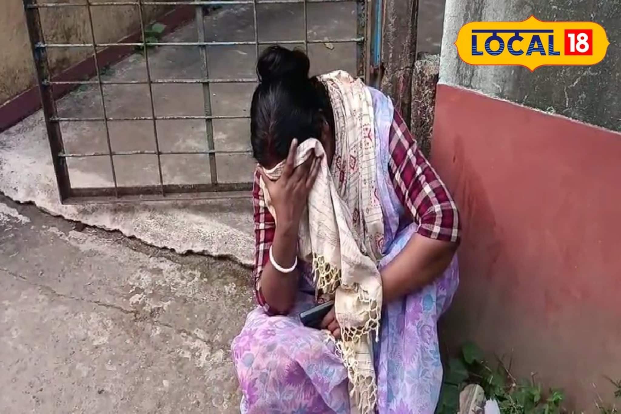 ৫১ লক্ষ টাকা ঋণ নিয়ে একের পর এক EMI বাকি! যা অবস্থা হল ব্যবসায়ীর, শোরগোল এলাকায় ৫১ লক্ষ টাকা ঋণ নিয়ে একের পর এক EMI বাকি! যা অবস্থা হল ব্যবসায়ীর, শোরগোল এলাকায়