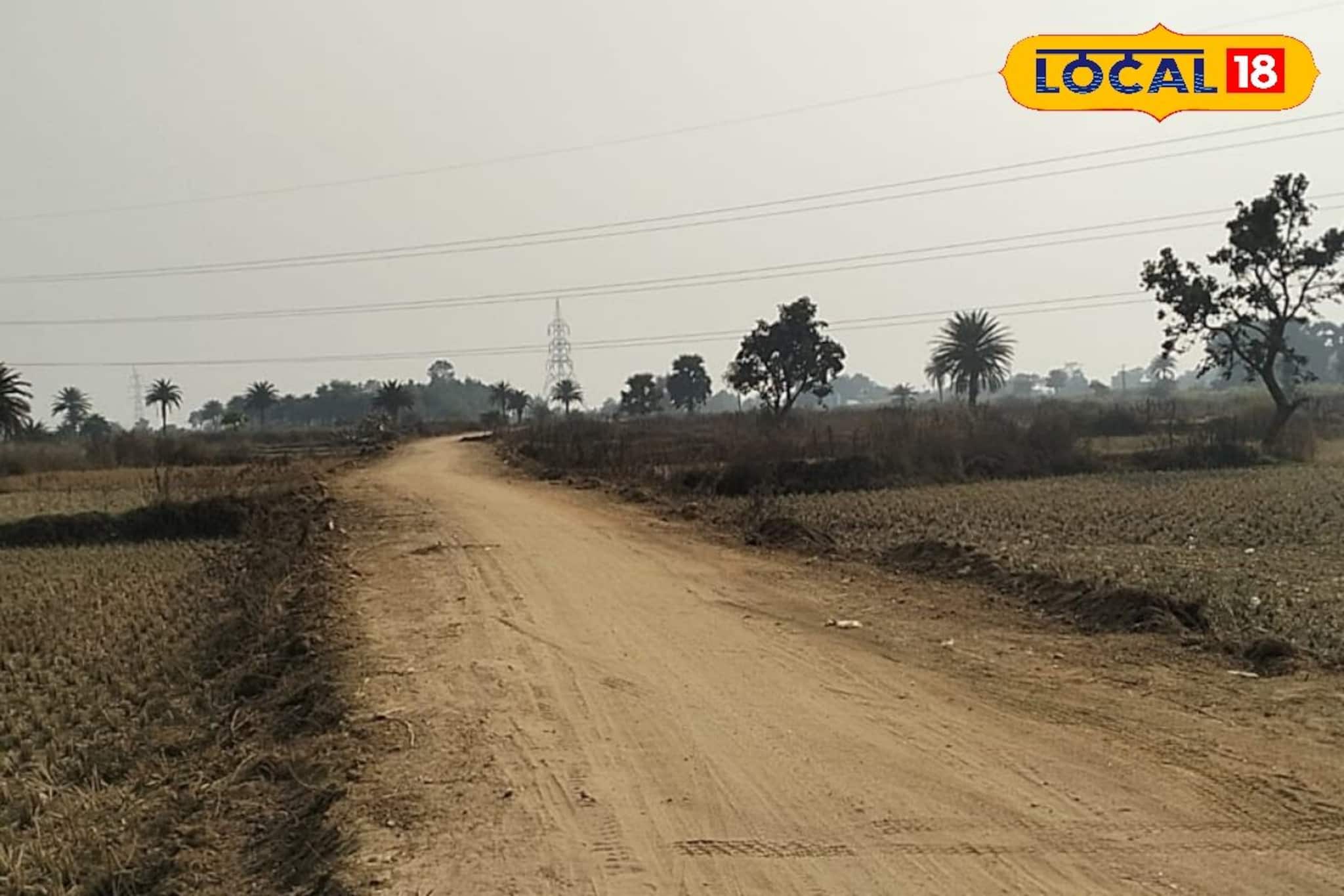 পথশ্রী প্রকল্পে রাস্তা সংস্কার, বাঁকুড়ার ছাতনায় এক মঞ্চে তৃণমূল, বিজেপি-বাম প্রতিনিধি