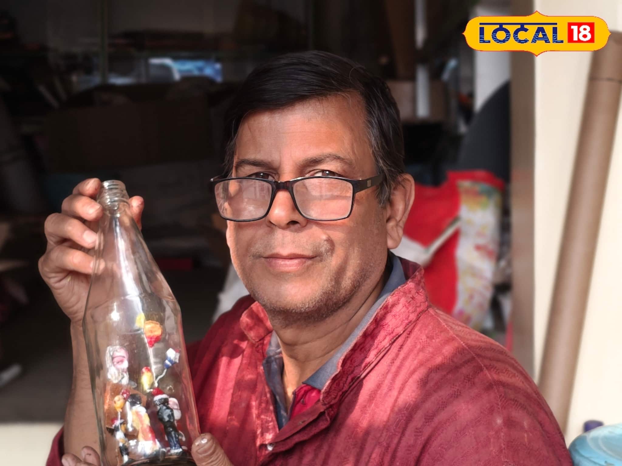 বোতলে বন্দি যীশু ও স্যান্টাক্লজ, বড়দিনের আগে শিল্পীর কাজ দেখে মুগ্ধ নেটদুনিয়া