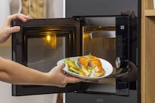 কেক-পেস্ট্রি হোক বা পিৎজা কোন খাবারের জন্য কেমন মাইক্রোঅয়েভ প্রয়োজন? দাম কেমন?