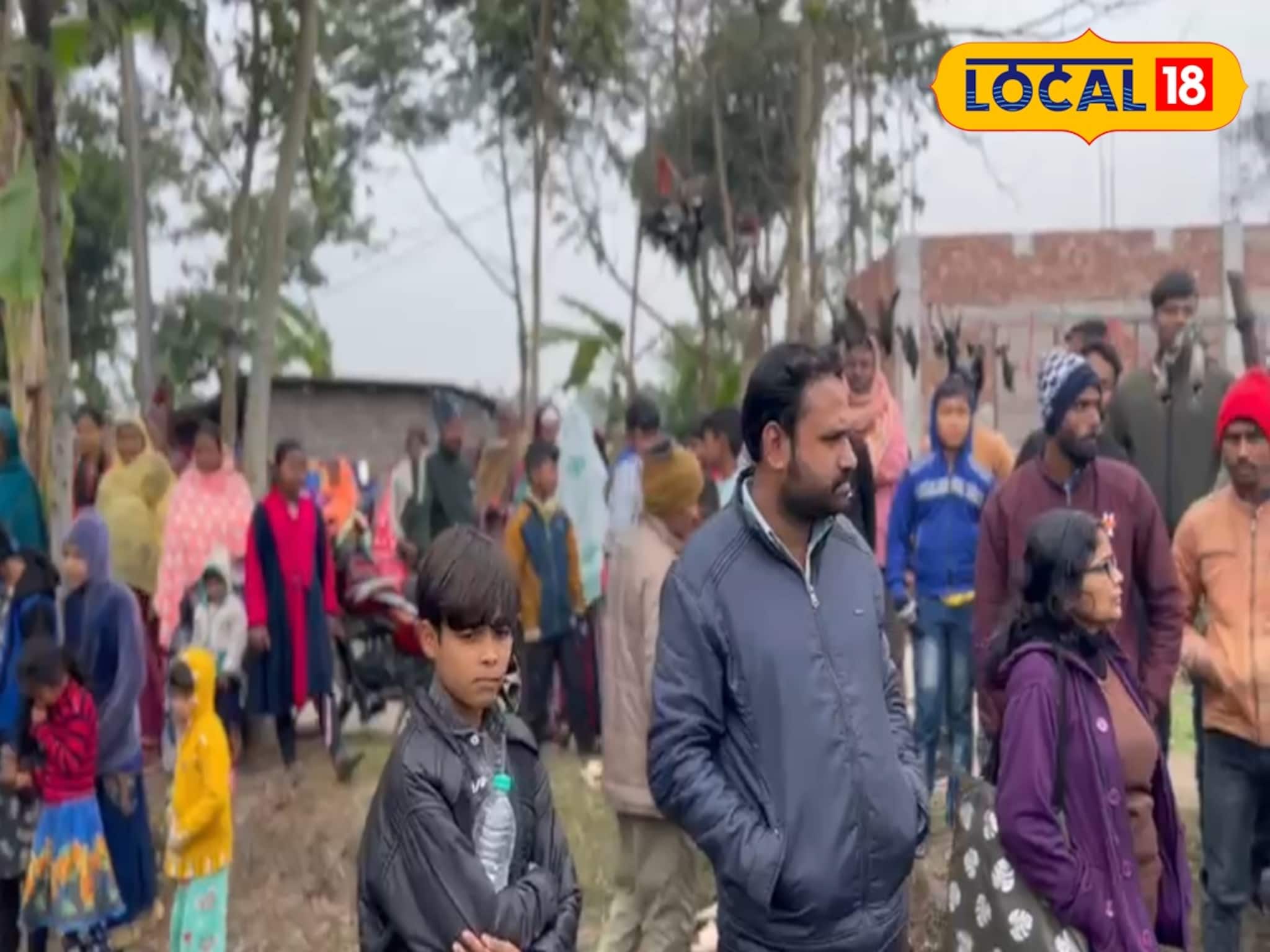 জমিতে বিষ, শত শত পাখির অকালে প্রাণ গেল জলপাইগুড়িতে! চাঞ্চল্য, কড়া পদক্ষেপের পথে বন দফতর জমিতে বিষ, শত শত পাখির অকালে প্রাণ গেল জলপাইগুড়িতে! চাঞ্চল্য, কড়া পদক্ষেপের পথে বন দফতর