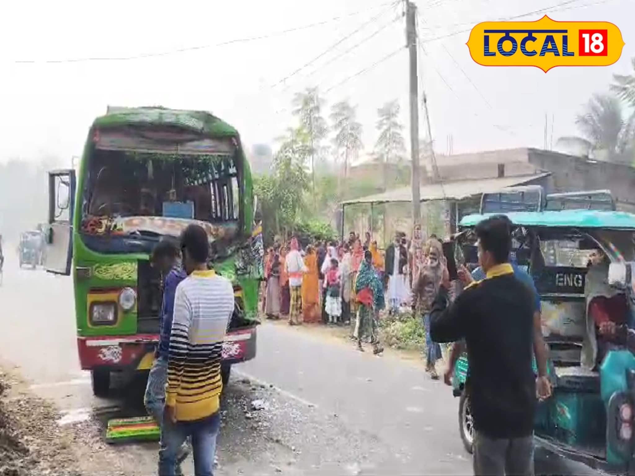 যাত্রীবাহী বাস-লরির সংঘর্ষ! ভয়ঙ্কর দুর্ঘটনা মুর্শিদাবাদে, আহত অনেক যাত্রীবাহী বাস-লরির সংঘর্ষ! ভয়ঙ্কর দুর্ঘটনা মুর্শিদাবাদে, আহত অনেক