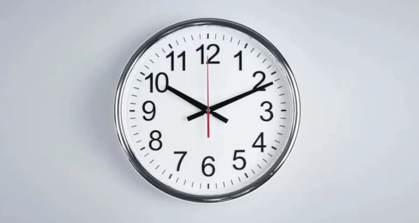 তবে এই বিজ্ঞাপন জগতেও রয়েছে এমন কিছু রহস্য যা সাধারণ মানুষের বোধগম্য হবে না সহজে। এমনকি প্রতিদিনের চেনা পণ্যের বিজ্ঞাপনের মধ্যেই লুকিয়ে থাকে অনেক কিছু যা জনসাধারণের কাছে দৃশ্যমান হলেও তার মাথা মুণ্ডু কিছুই কেউ বুঝে উঠতে পারেন না। এমনকি উত্তর খুঁজে মাথা ঘুরে যায় বিজ্ঞ পণ্ডিতদের।