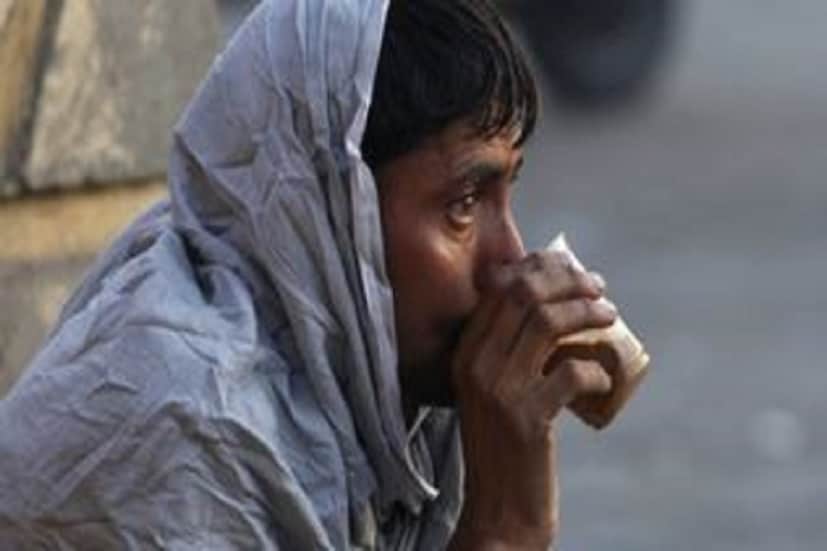 কলকতায় উত্তর পশ্চিমের শীতল হাওয়ায় পারা-পতন হয়েছে কলকাতায়। আপাতত ১৪ থেকে ১৫ ডিগ্রি সেলসিয়াসের মধ্যেই থাকবে তাপমাত্রা। আগামী সাতদিনে তাপমাত্রা এরকমই থাকবে। 