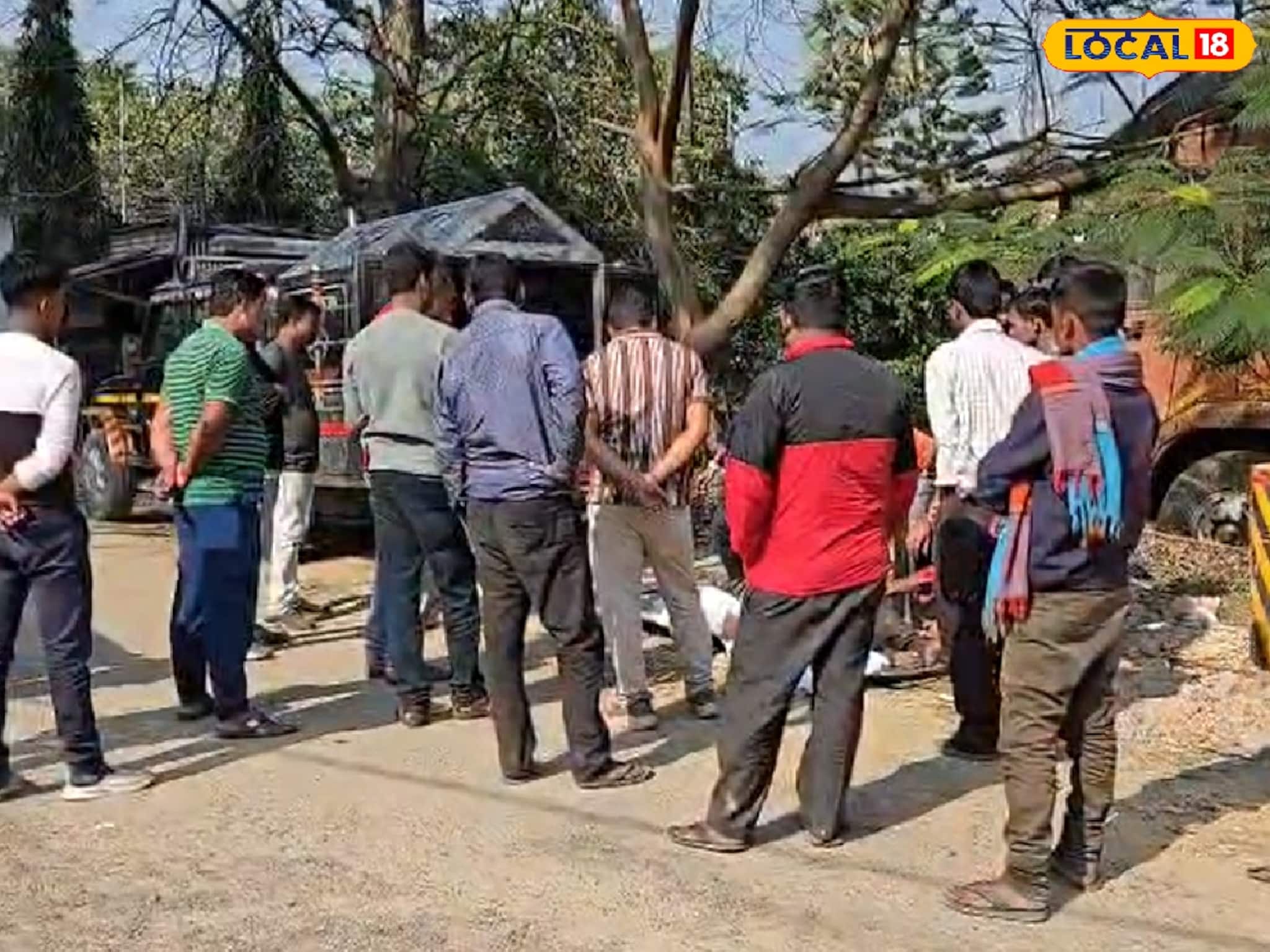 বিয়েবাড়ি গিয়ে নিখোঁজ, ১০ দিন পরে ভবঘুরের দেহ ভেসে উঠল পুকুরে! বড় অভিযোগ পরিবারের বিয়েবাড়ি গিয়ে নিখোঁজ, ১০ দিন পরে ভবঘুরের দেহ ভেসে উঠল পুকুরে! বড় অভিযোগ পরিবারের