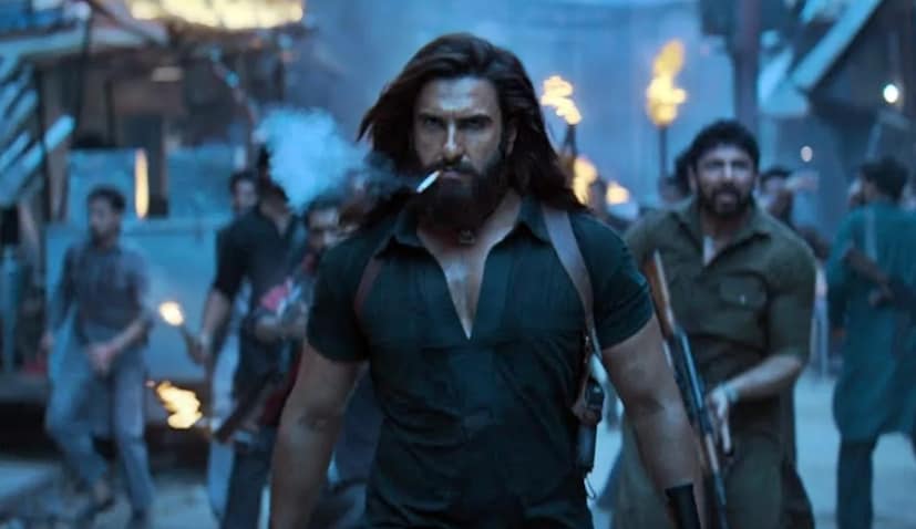 একটি প্রতিবেদনে একটি সূত্রের বরাত দিয়ে বলা হয়েছে যে, ছবির উভয় অংশ একত্রিত করে এই পরিমাণ অর্থ সংগ্রহ করা হয়েছে। সূত্রটি জানিয়েছে, 'ধুরন্ধর'-এর স্ট্রিমিং স্বত্বের জন্য নেটফ্লিক্স ১৩০ কোটি টাকা দিয়েছে। এর মধ্যে ছবির উভয় অংশই অন্তর্ভুক্ত। সুতরাং, 'ধুরন্ধর পার্ট ১' এবং 'পার্ট ২'-এর স্বত্ব প্রায় ৬৫ ​​কোটি টাকায় বিক্রি হয়েছে বলে বলা যেতে পারে।