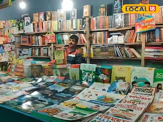 বই কেনার টানে রাত পর্যন্ত ভিড়, হাতেগরম ৪০ শতাংশ পর্যন্ত ছাড়! রেকর্ড উপস্থিতি পাঠকদের