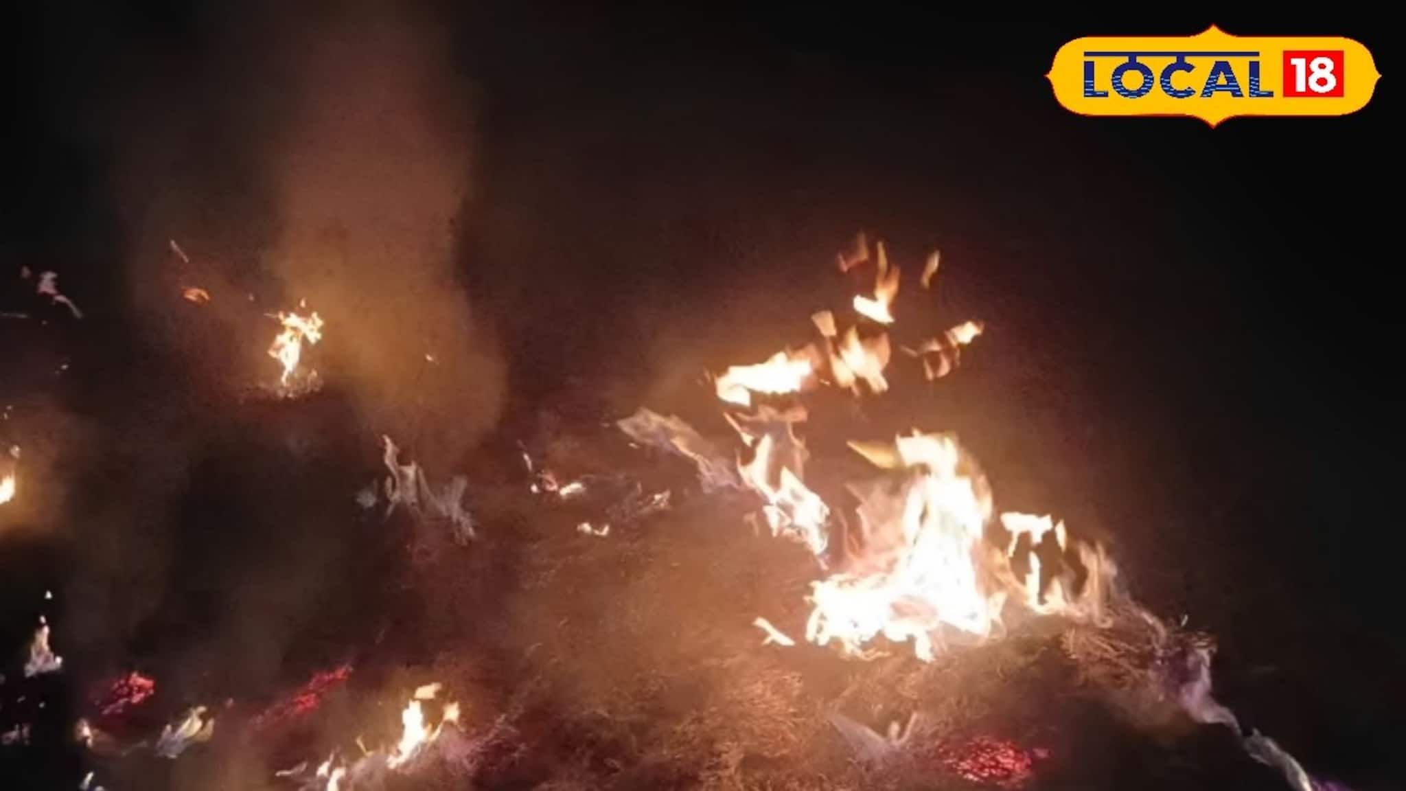 মাঠেই পুড়ে ছাই কয়েক কুইন্টাল ধান, সারা বছরের সম্বল হারিয়ে দিশেহারা চাষি