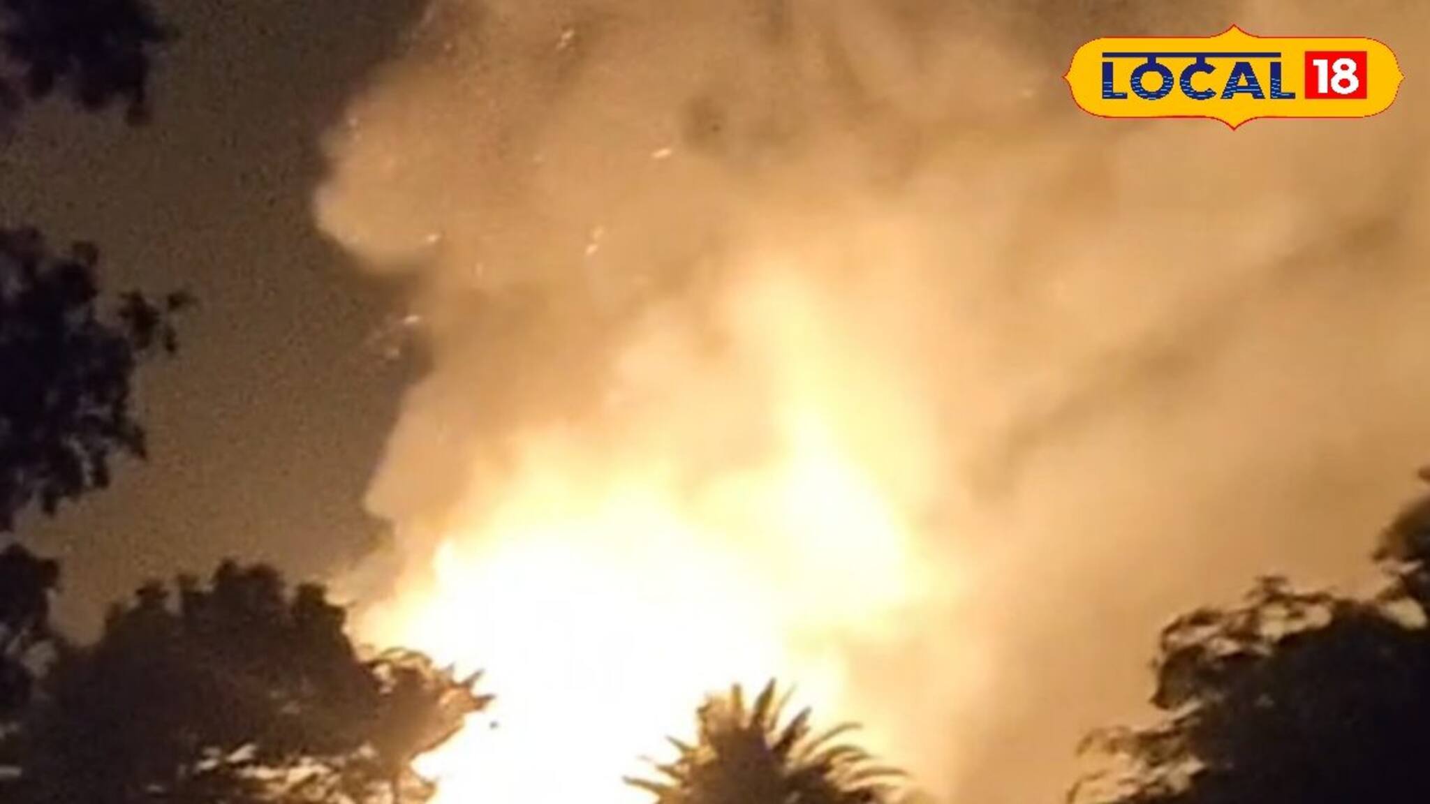 হিঙ্গলগঞ্জে পোল্ট্রি ফার্মে ভয়াবহ অগ্নিকাণ্ড! পুড়ে ছাই অসংখ্য মুরগি, মিলবে ক্ষতিপূরণ