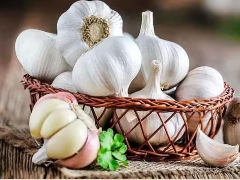 তবে এটি সীমিত পরিমাণে সেবন করা যেমন উপকারী, তেমনই অতিরিক্ত পরিমাণে সেবন করলে আপনার কিছু ক্ষতিও হতে পারে। 