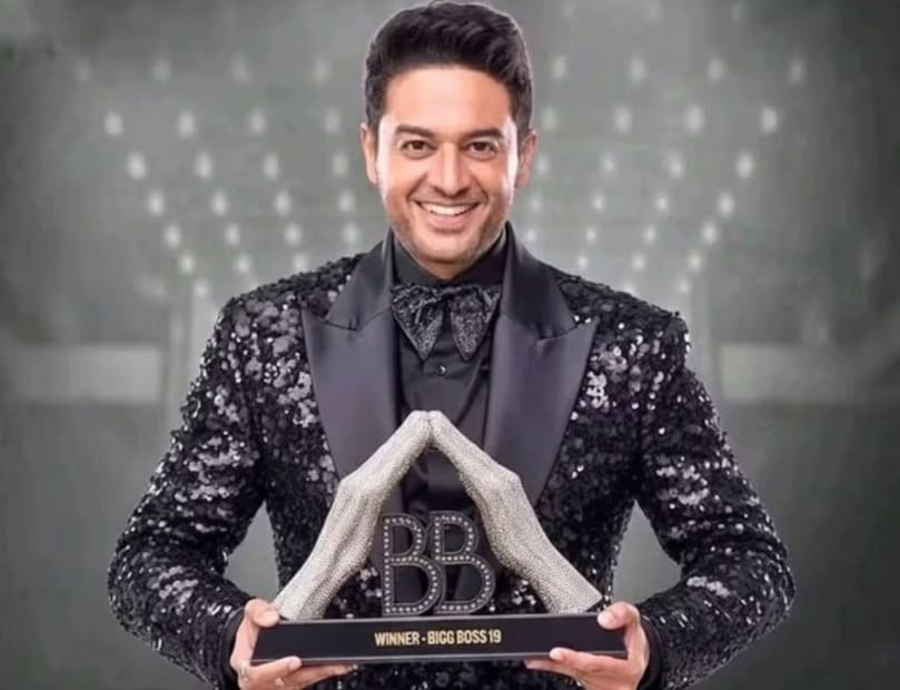 কারণ যারা হট্টগোল করতে চেয়েছিল তারা অনুষ্ঠানের বাইরে ছিল। আমি ইচ্ছাকৃতভাবে সেই মুহূর্তে রান্নাঘরে প্রবেশ করতে চাইনি। আমি ৬ষ্ঠ-৭ম সপ্তাহ থেকে প্রবেশ করেছি এবং আমি কখনও রান্নাঘর থেকে বের হইনি। তাই আমি যেভাবে খেলতে চাই এবং যে সময়ে খেলতে চাই সেই সময়েই খেলাটি খেলব,” গৌরব যোগ করেন।