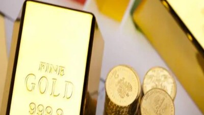 US Fed Rate Cut: Gold Rises, MCX Silver Hits Record High