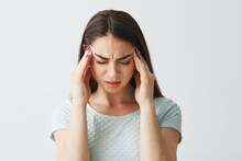 Types of Headaches: মাইগ্রেন, টেনশন নাকি সাইনাস— কোন ধরনের মাথা ব্যথা আপনাকে কাবু করছে? কোন লক্ষণ বিপদের ইঙ্গিত দেয়, জেনে নিন