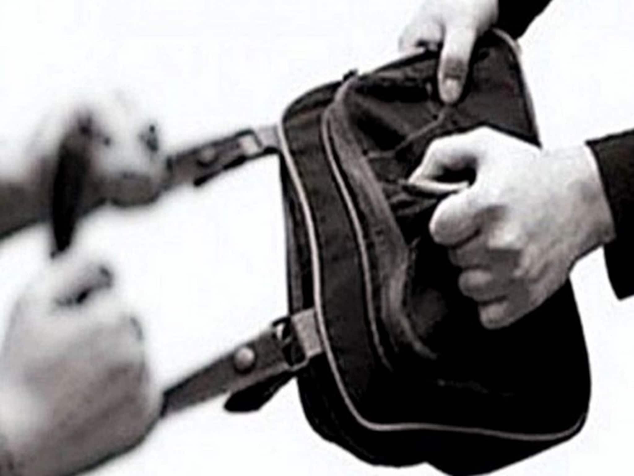 RG Kar Doctor: আরজি করের প্রাক্তন ডাক্তারের সঙ্গে ভয়াবহ ঘটনা! ব্যাঙ্ক থেকে ফেরার সময়ই দুষ্কৃতীদের খপ্পরে! তারপর...তদন্তে পুলিশ