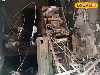 রাতের অন্ধকারে হাওড়ায় পুড়ে খাক এটিএম, টাকা লুট করে আগুন ধরিয়ে দিল দুষ্কৃতীরা