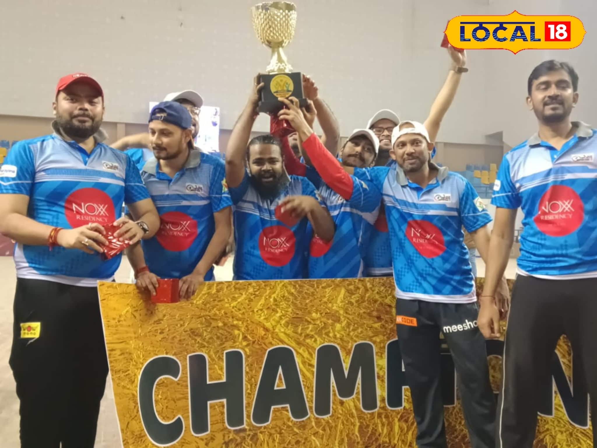 কলম-ক্যামেরা নামিয়ে ব্যাট-বল হাতে লড়াই সংবাদ কর্মীদের, ডুমুরজলায় জমাটি লিগ কলম-ক্যামেরা নামিয়ে ব্যাট-বল হাতে লড়াই সংবাদ কর্মীদের, ডুমুরজলায় জমাটি লিগ