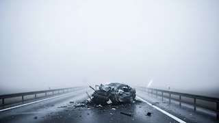 আলিপুরদুয়ারে কুয়াশায় সড়ক দুর্ঘটনায় তিন বন্ধুর মৃত্যু! (Representative Image) আলিপুরদুয়ারে কুয়াশায় সড়ক দুর্ঘটনায় তিন বন্ধুর মৃত্যু! (Representative Image)