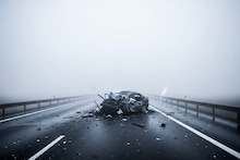 ঘন কুয়াশা ফুঁড়ে গাড়িকে ধাক্কা মারল ১২ চাকার ট্রেলার! জাতীয় সড়কে ভয়াবহ দুর্ঘটনায় মৃত ৩ বন্ধু