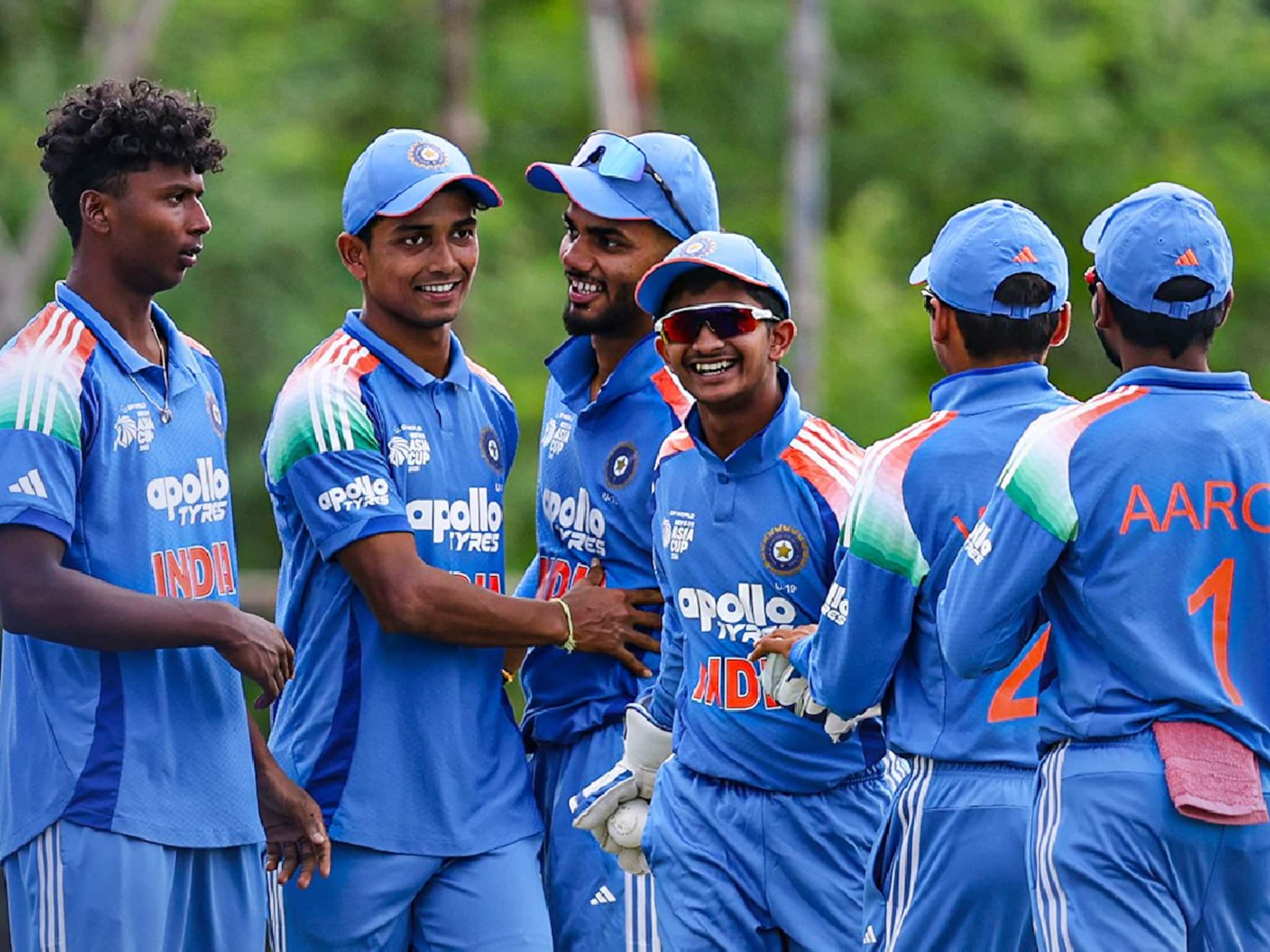 দুরন্ত ছন্দে বৈভব! শ্রীলঙ্কাকে হারিয়ে এবার অনূর্ধ্ব ১৯ এশিয়া কাপের ফাইনালে উঠল ভারত দুরন্ত ছন্দে বৈভব! শ্রীলঙ্কাকে হারিয়ে এবার অনূর্ধ্ব ১৯ এশিয়া কাপের ফাইনালে উঠল ভারত