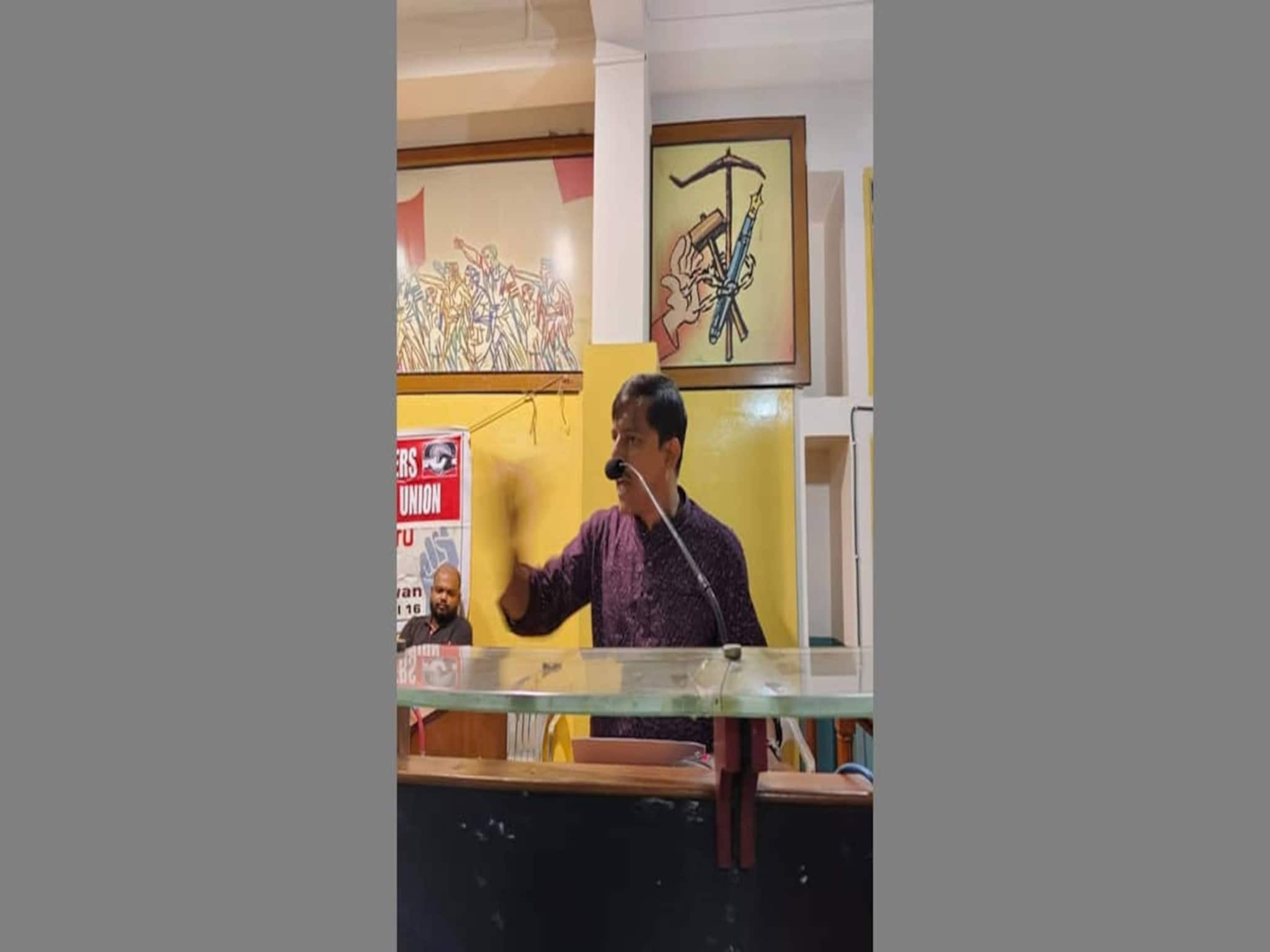 ব্যক্তিগত জীবনে বিতর্কে জড়ানোর অভিযোগ! সিটু নেতা ইন্দ্রজিত ঘোষকে বহিষ্কার করল সিপিএম