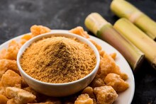 Jaggery Side Effects: শীতে গুড় খাওয়ার অনেক উপকারিতা! কাদের জন্য খেলেই সর্বনাশ...? শরীরে বাসা বাঁধবে নাছোড় নানা রোগ, জানুন বিশেষজ্ঞের মত