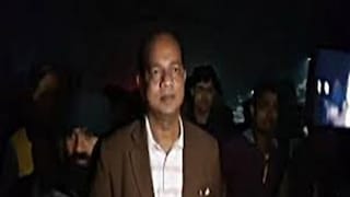 দুঃস্থ মানুষদের পাশে জাকির হোসেন দুঃস্থ মানুষদের পাশে জাকির হোসেন