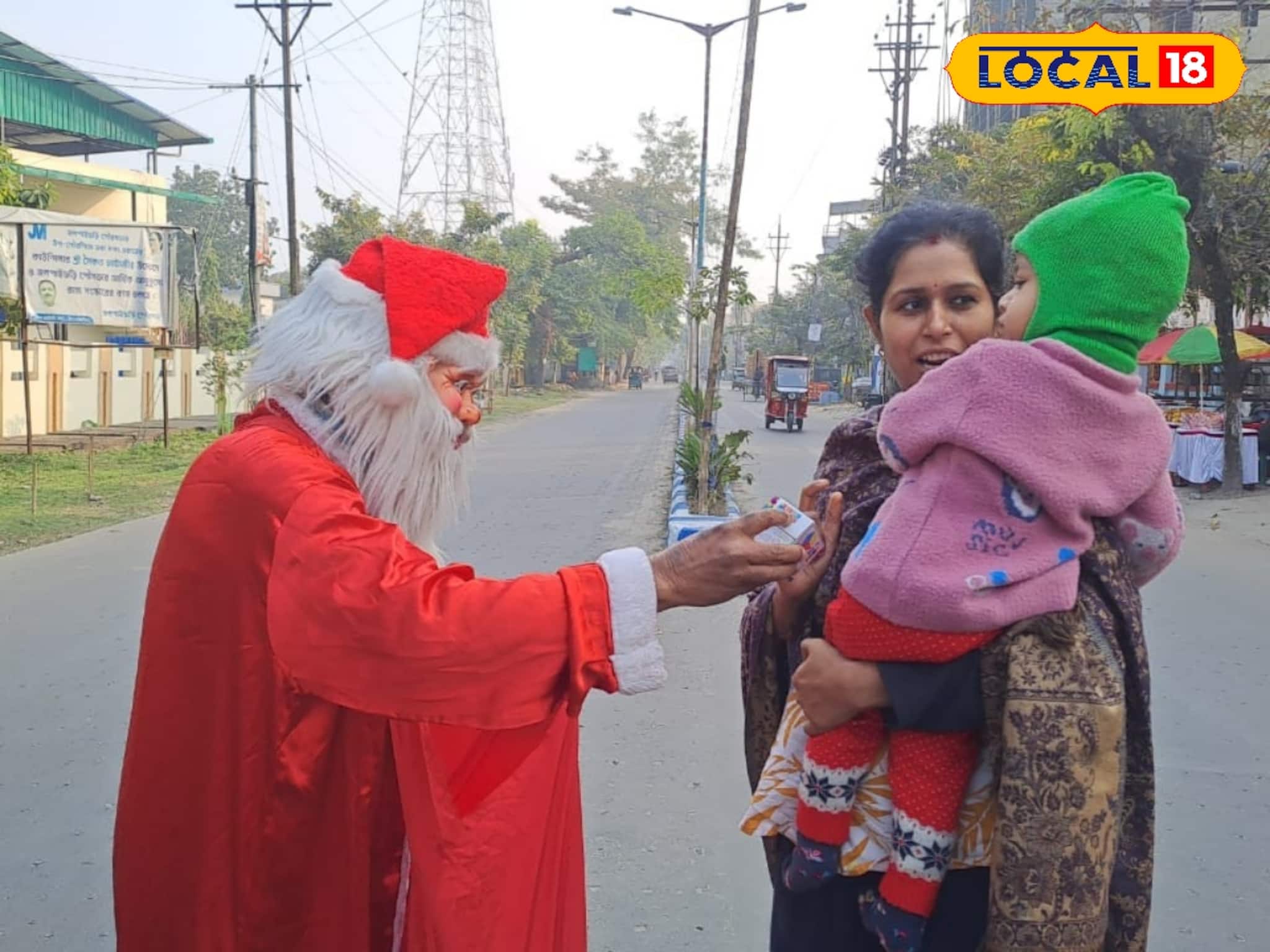 শরীরে মারণ রোগের যন্ত্রণা! অসুখ আর অভাবের মাঝেও বড়দিনে হাজার হাসির ঠিকানা 'ভোলাদা'