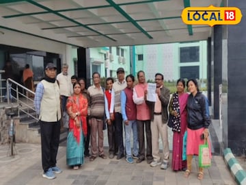 ঝাড়গ্রাম বইমেলার দিন পরিবর্তনের দাবিতে স্মারকলিপি প্রদান