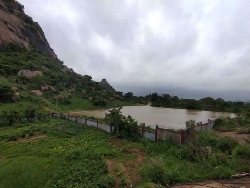 ইতিমধ্যেই রঘুনাথপুরের মহকুমা শাসক বিবেক পঙ্কজ, পৌরসভার চেয়ারম্যান তরণী বাউরি, ভূমি ও ভূমি সংস্কার দফতরের আধিকারিক বিক্রম মুখোপাধ্যায়-সহ পৌরসভার কাউন্সিলররা ও জয়চন্ডী পাহাড় পর্যটন উৎসব কমিটির সদস্যরা নতুন রাস্তার অগ্রগতি সরেজমিনে পরিদর্শন করেছেন।